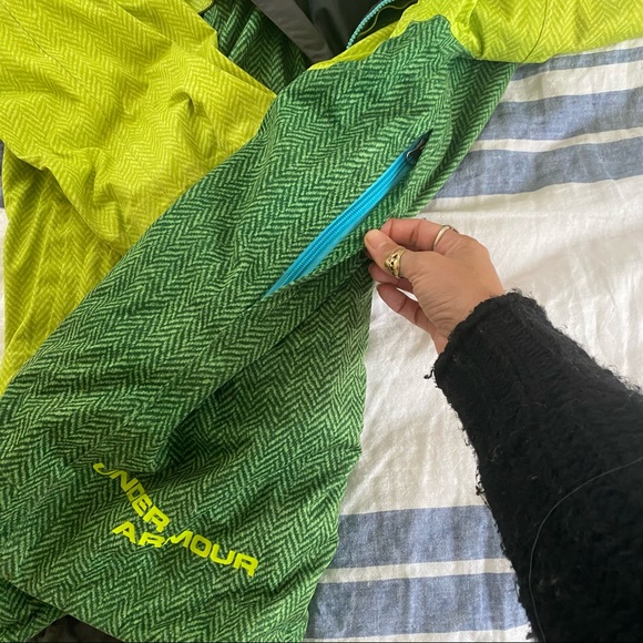 Under Armour Men's Winter Jacket - Picture 3 of 5